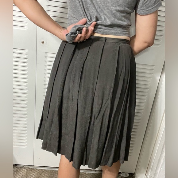J CREW WOMEN'S GRAY SILK TABLET MIDI SKIRT SIZE 6 - Picture 10 of 15